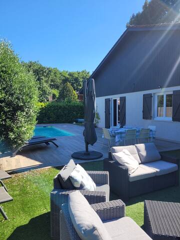 Belle villa avec piscine entre Bordeaux et océan gallery image 2