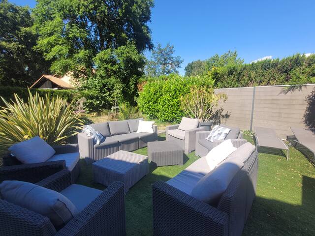 Belle villa avec piscine entre Bordeaux et océan gallery image 4