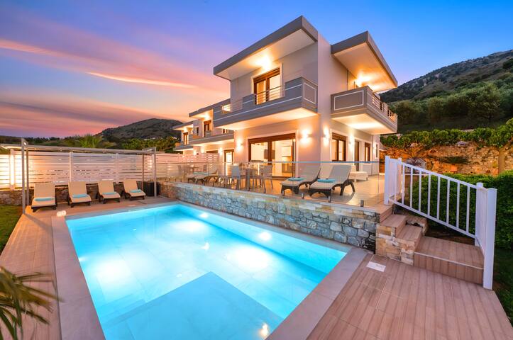 Sunlight Maxima Villa Heated Pools