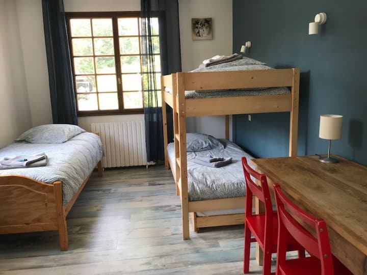 საძინებელი 1