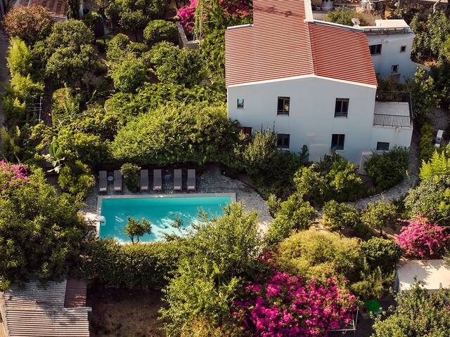 Muazzo Historic Residence, in the Village Core gallery image 4