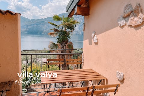 WOW Lakeview Villa Valya @GardaDoma