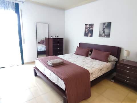 Airbnb con mejor rendimiento: Large family apartment (4+4) Port Aventura/Salou 5 km en Vila Seca