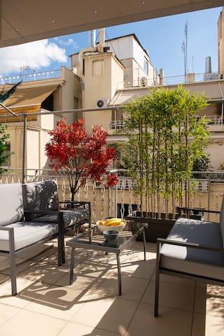 Best Located, Syntagma Square, 3 Bedrooms, [130m²] gallery image 3