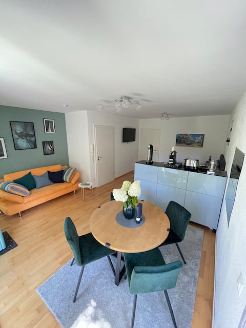Top Airbnb: Private accommodation in Regensburg's green area in Regensburg