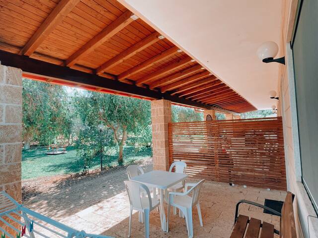 Apartment in Villa, 10Km Gallipoli, 16-24 people gallery image 3