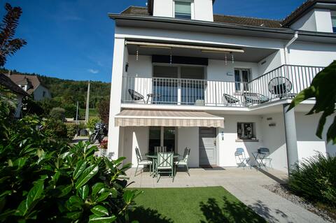 Bright apartment, terrace, parking, vineyard