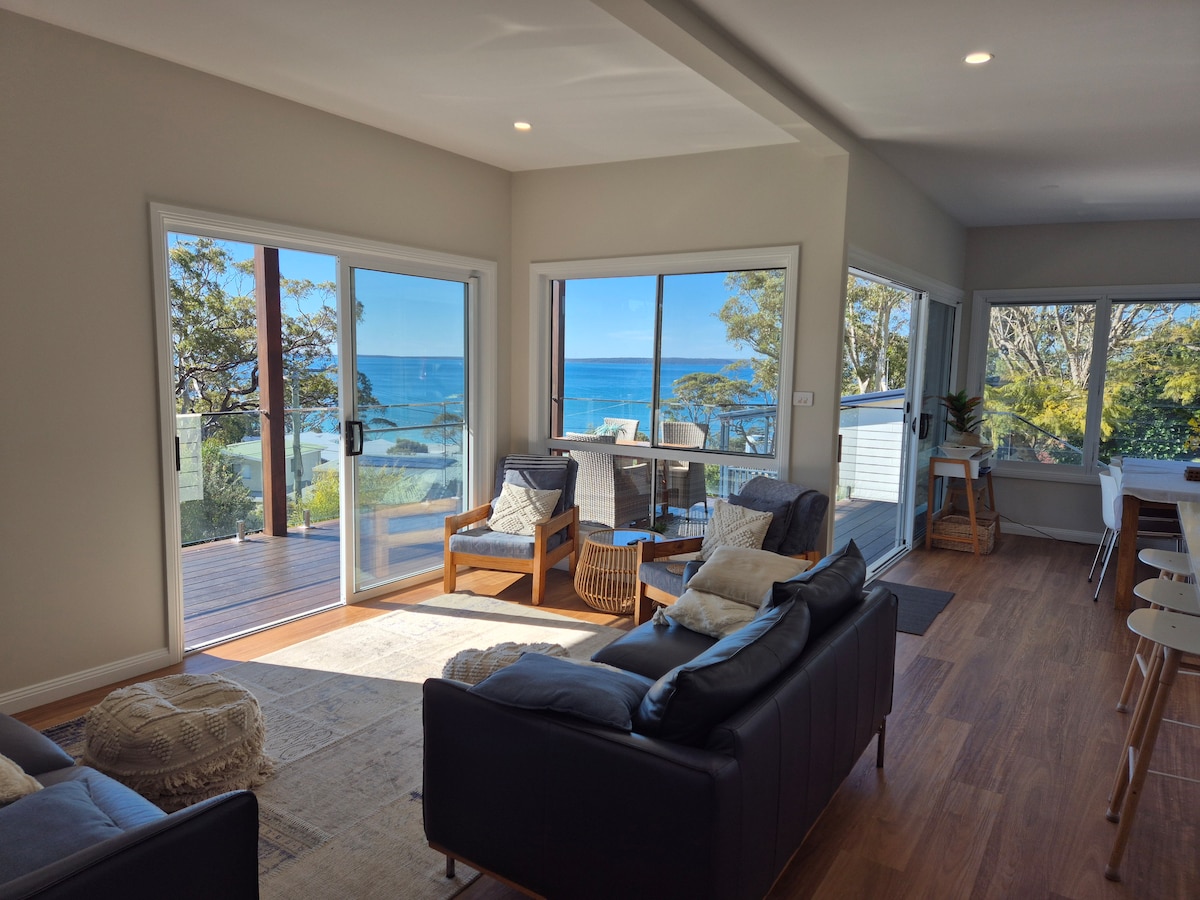 Top Airbnb: Newly Renovated - Bush Retreat by the Beach in Hyams Beach