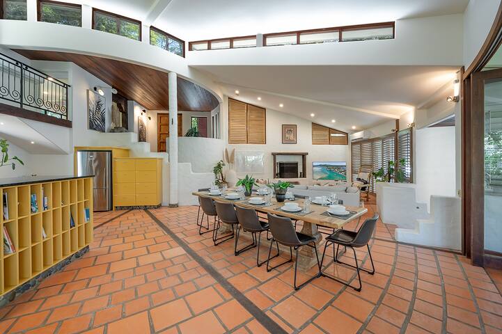 20 Little Cove 4BR Home, Pool, Pool table gallery image 3