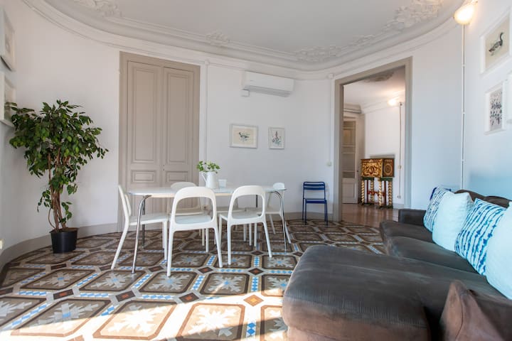 Apartment for large groups in BCN center