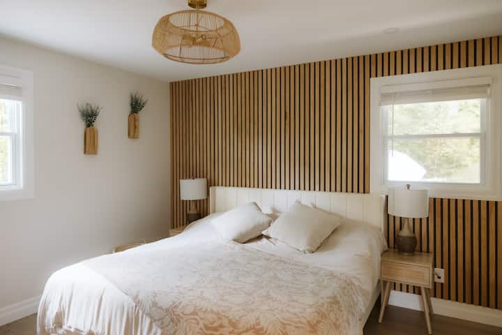 מיטה זוגית נוחה בגודל קינג סייז