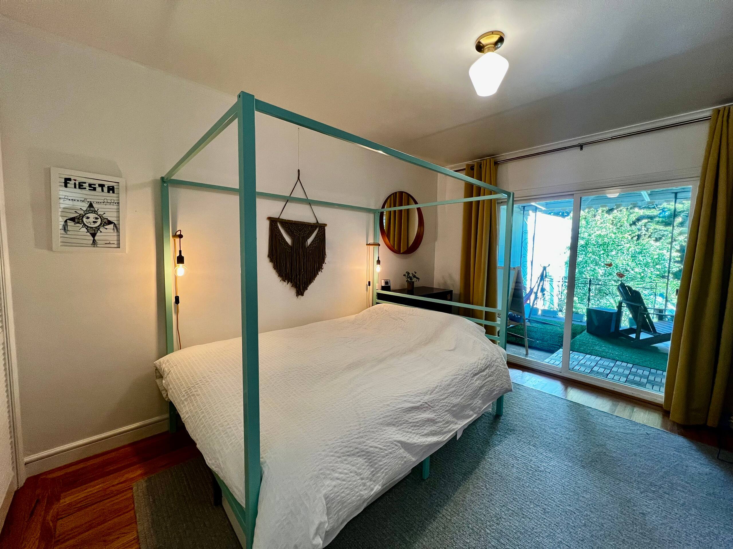 Home in San Francisco · ★4.96 · 3 bedrooms · 4 beds · 2.5 baths - Image 14