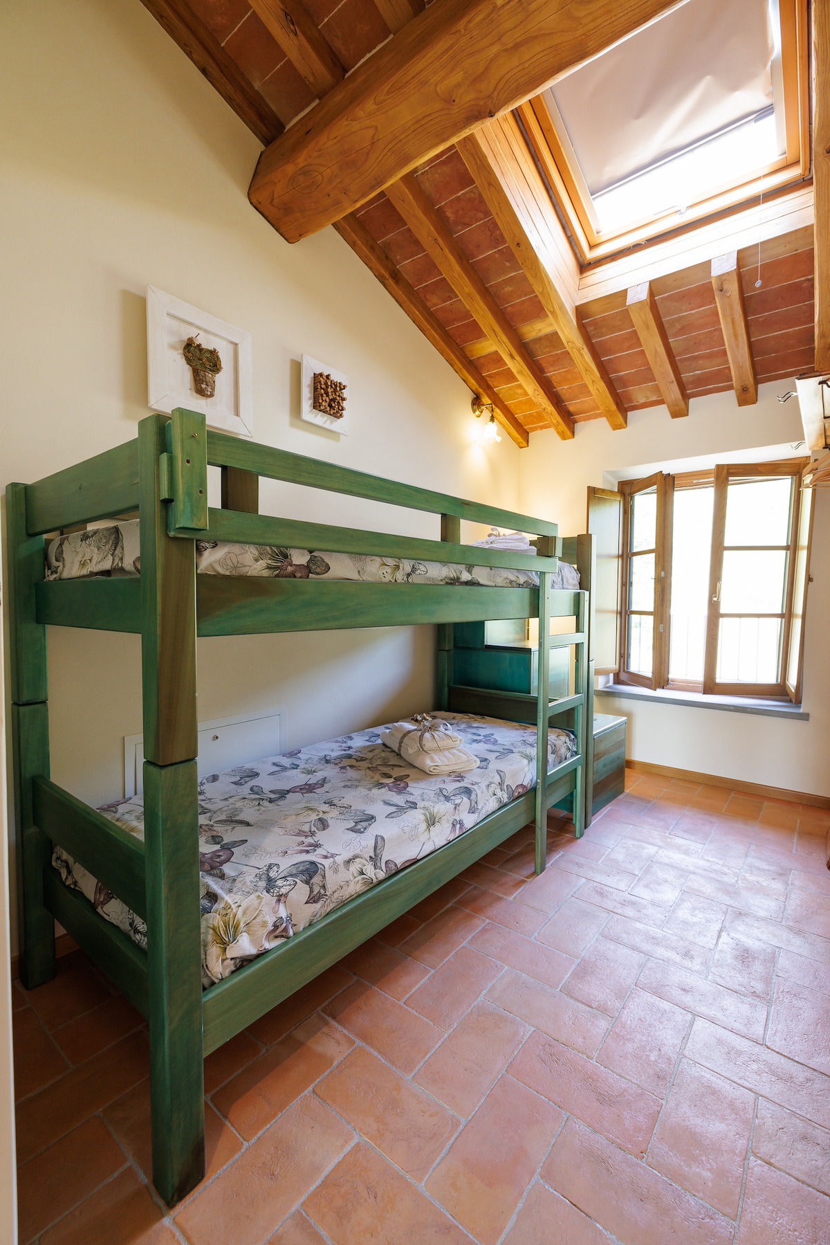 natural wood bunk bed