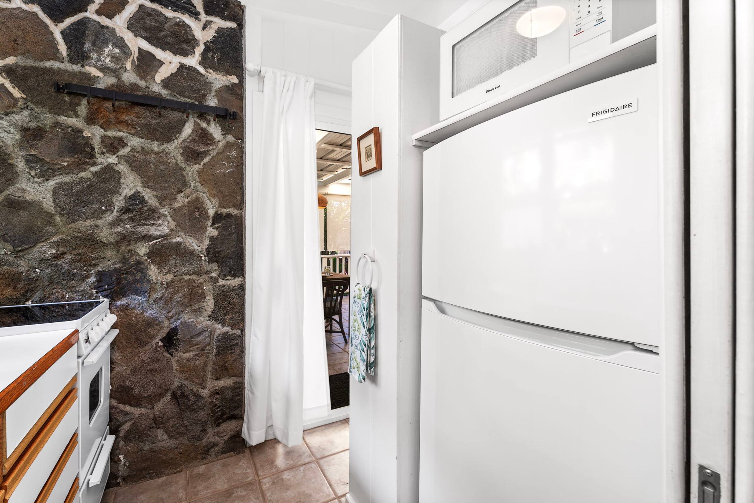 Home in Kailua-Kona · ★4.96 · 2 bedrooms · 2 beds · 2 baths - Image 10