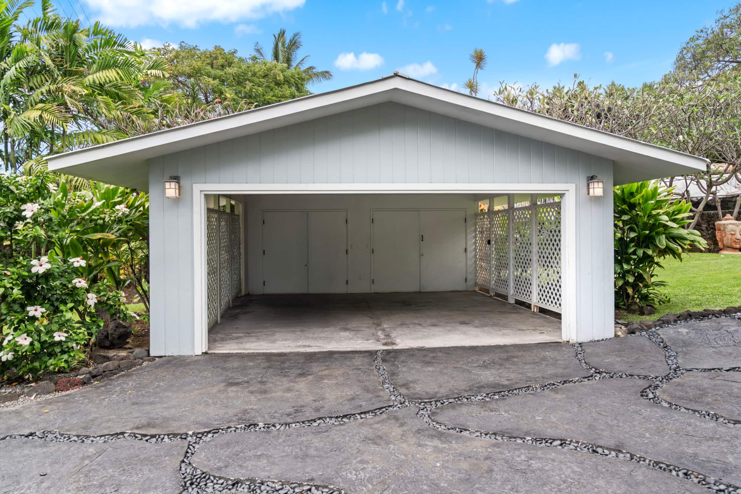 Home in Kailua-Kona · ★4.96 · 2 bedrooms · 2 beds · 2 baths - Image 35