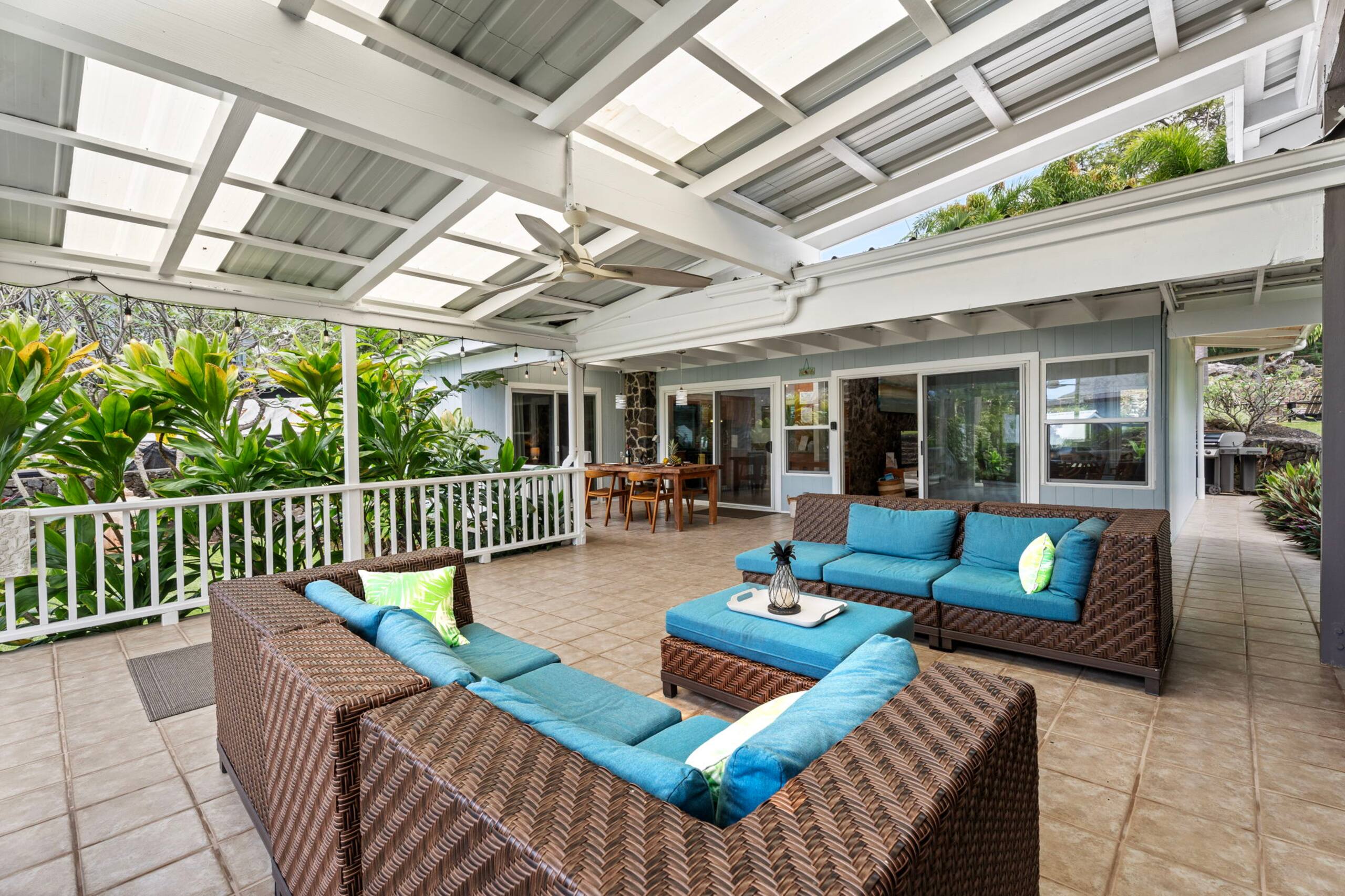 Home in Kailua-Kona · ★4.96 · 2 bedrooms · 2 beds · 2 baths - Image 28