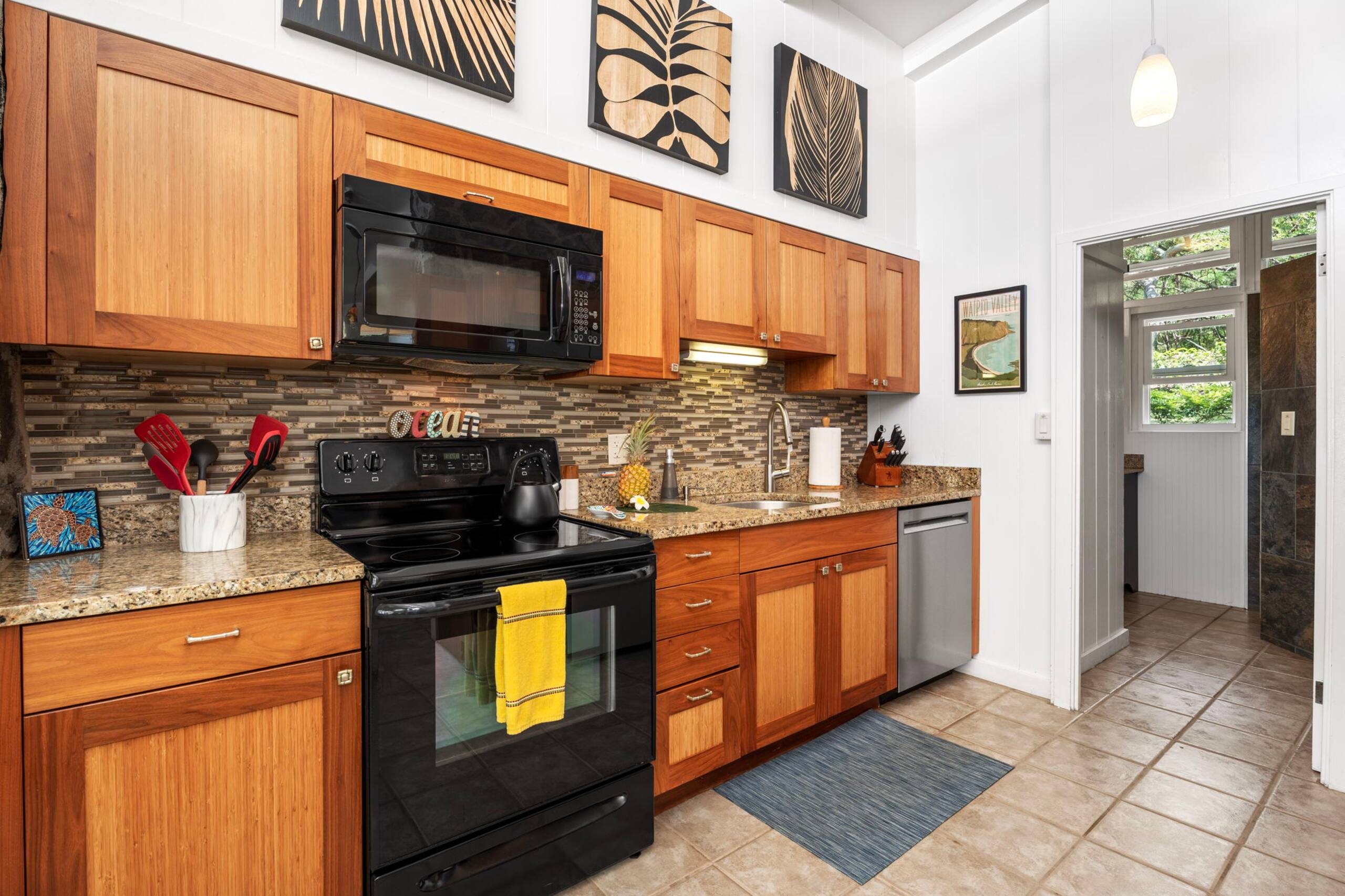 Home in Kailua-Kona · ★4.96 · 2 bedrooms · 2 beds · 2 baths - Image 7