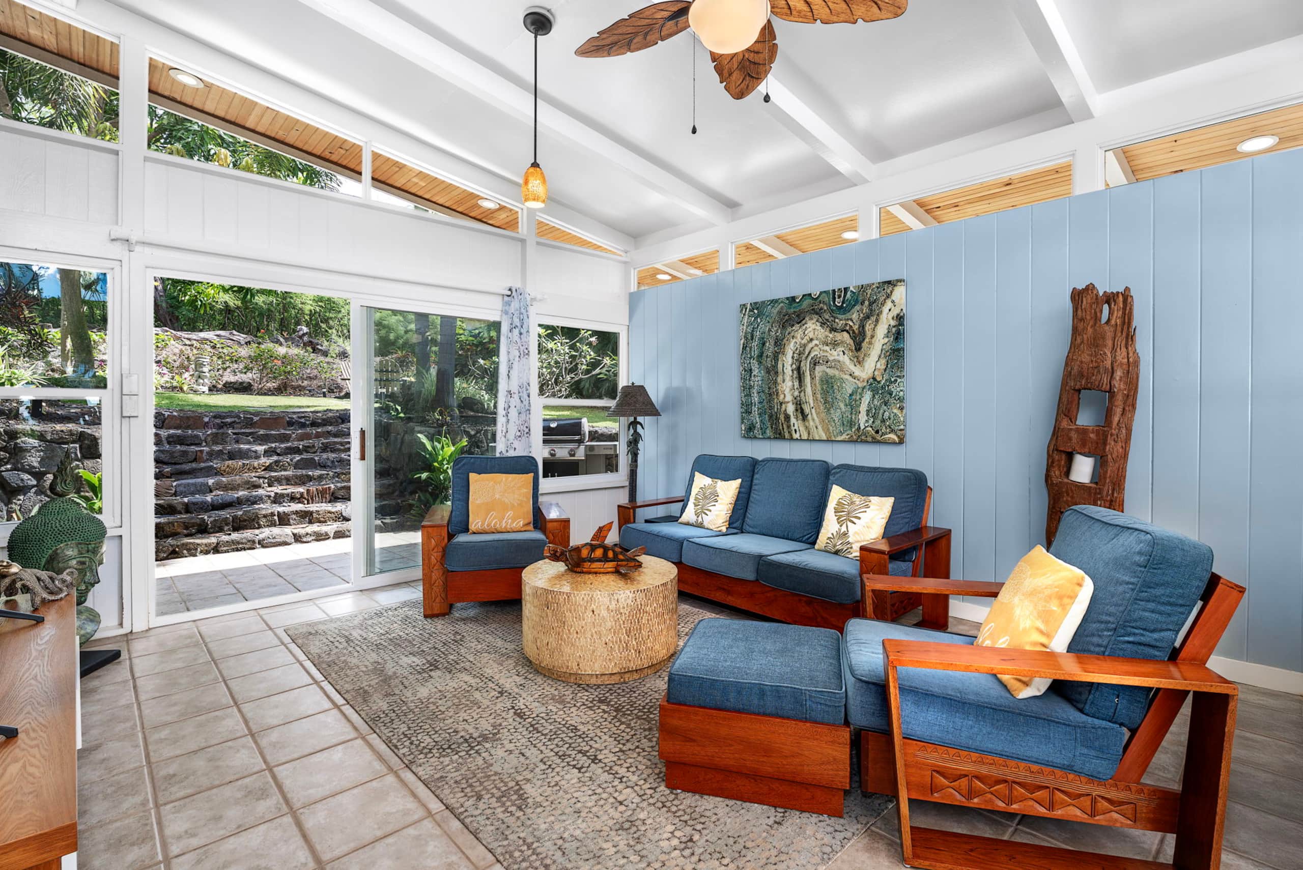 Home in Kailua-Kona · ★4.96 · 2 bedrooms · 2 beds · 2 baths - Image 4