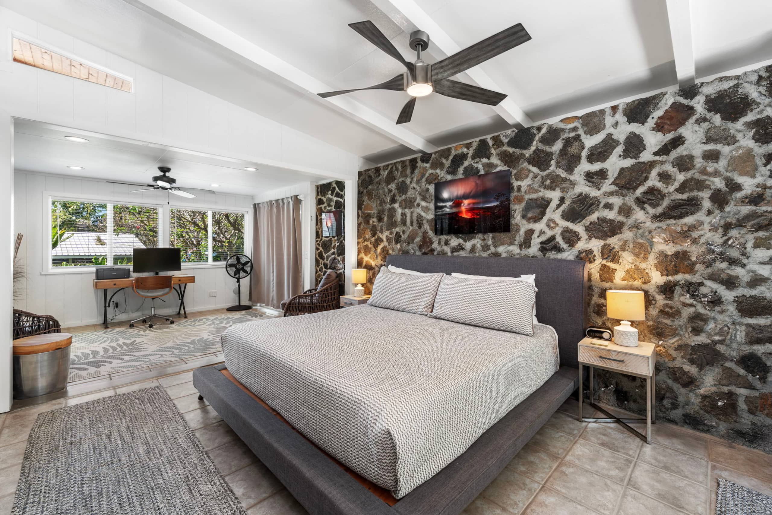 Home in Kailua-Kona · ★4.96 · 2 bedrooms · 2 beds · 2 baths - Image 13