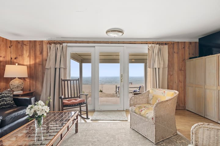 2br Directly On Pleasant Beach – 30 Steps To Ocean - South Yarmouth, MA