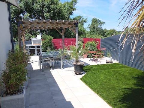 accommodation between land and sea