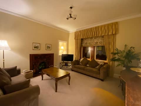 Spacious comfortable townhouse in central Scotland