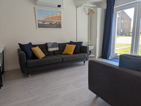 Top performing Airbnb: Turnstone Bungalow - 100m from beach in Hunstanton