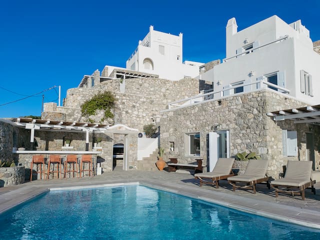 Patron 1 Pool Sunset Villa- Seven Bedrooms