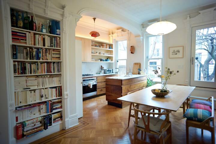 Gorgeous Park Slope, BK triplex 4BD gallery image 2