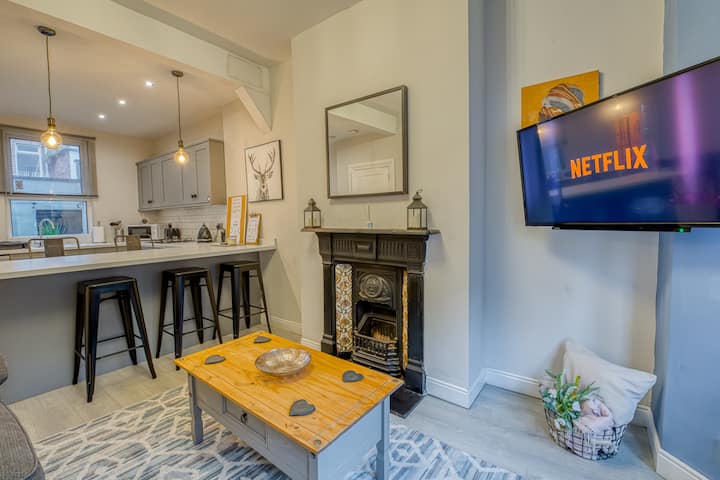 Charming Victorian City Home At Ormeau Park - Belfast