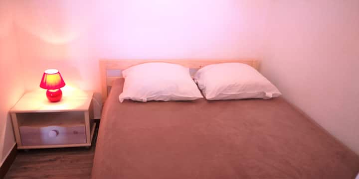 საძინებელი 1