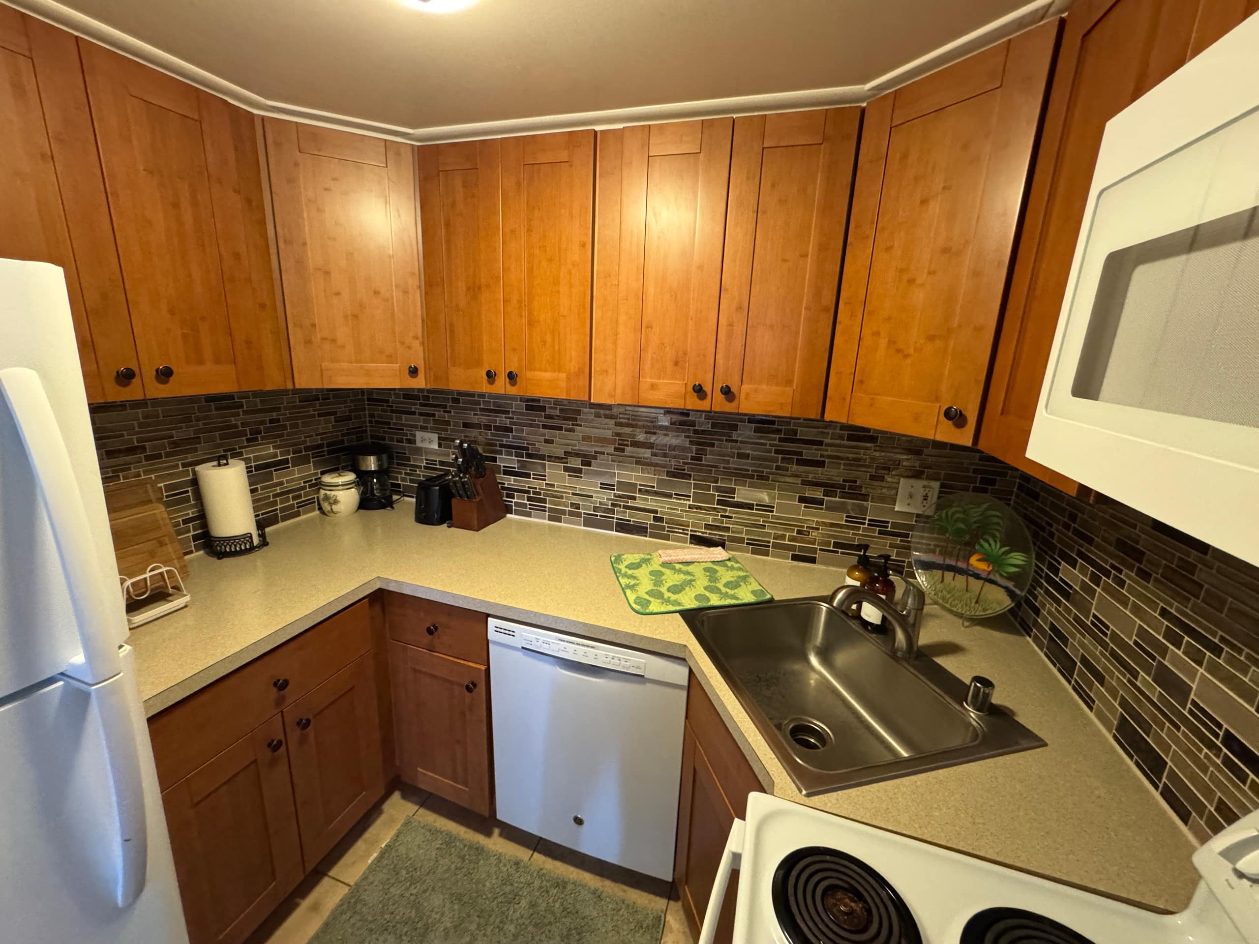 Condo in Kailua-Kona · ★4.77 · 1 bedroom · 2 beds · 1 bath - Image 9