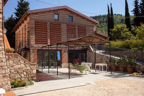 Old Tuscan barn loft near Florence