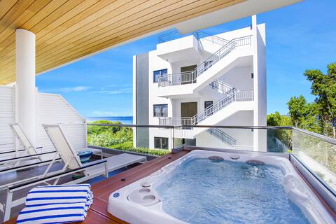 Beach Resort 1 Bedroom Condo with Terrace, Hot Tub
