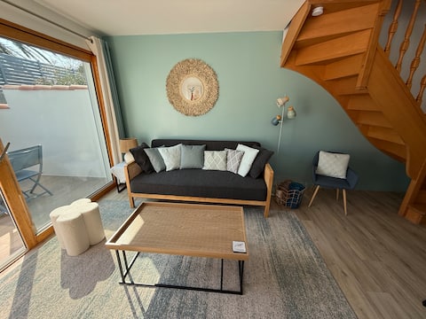 Popular Airbnb listing: 3 stars 2 bedrooms 2 bathrooms 2 min from the beaches parking in La Couarde Sur Mer