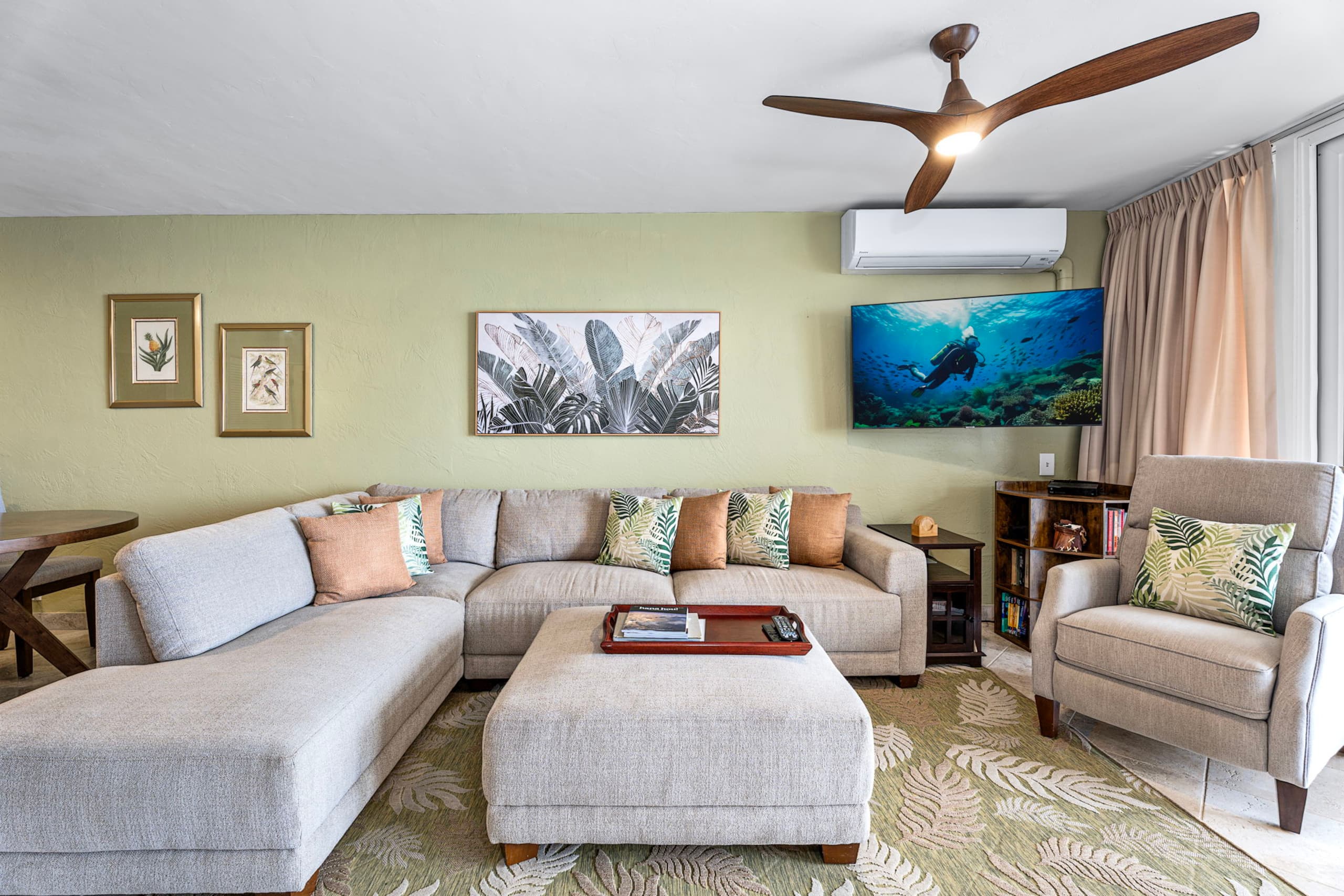 Condo in Kailua-Kona · ★4.93 · 2 bedrooms · 2 beds · 2 baths - Image 6