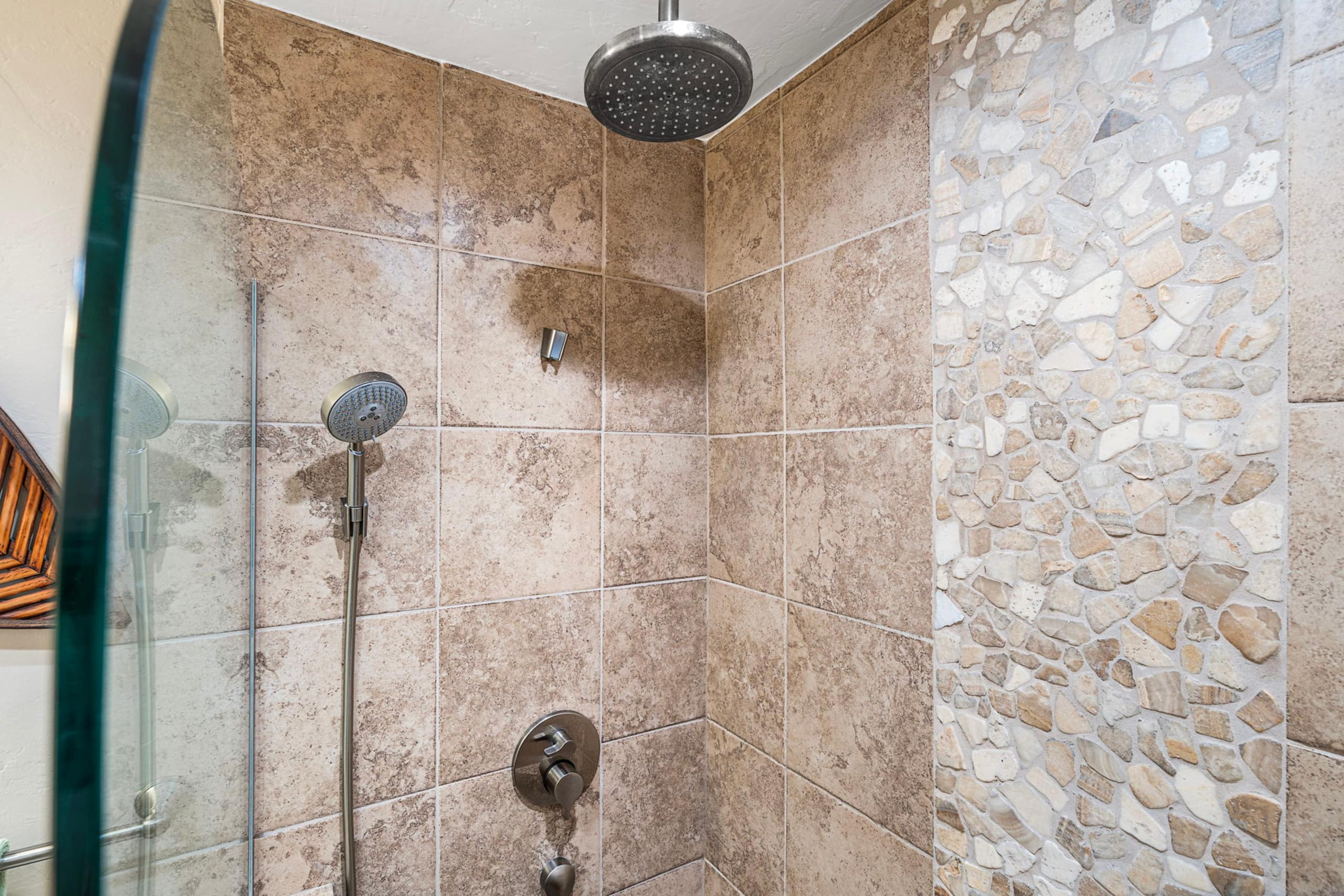 Condo in Kailua-Kona · ★4.93 · 2 bedrooms · 2 beds · 2 baths - Image 22
