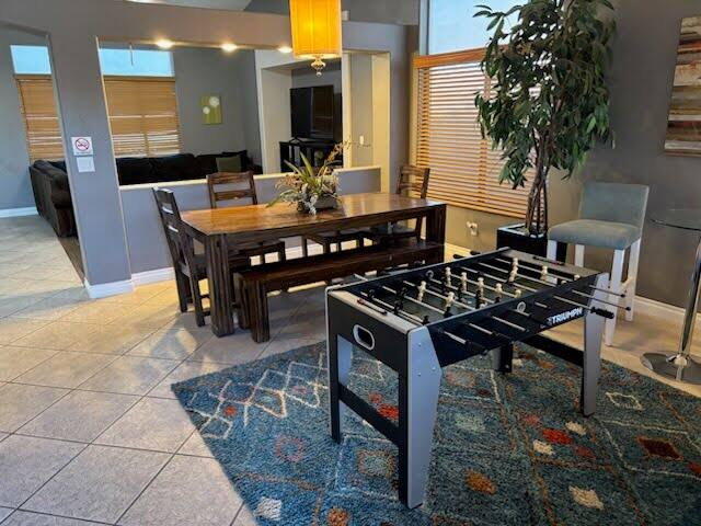 HEATED POOL and Vaulted Ceilings gallery image 4