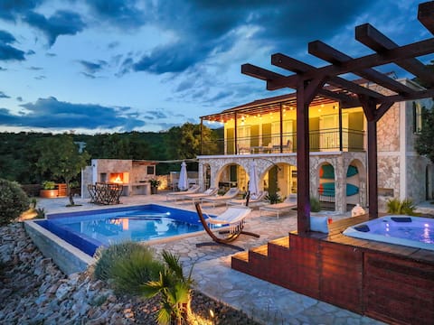 Villa Rita II (villa with a beautiful view)