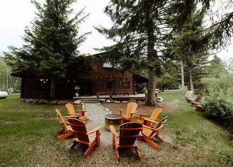 MCR: Cozy Log Ranch House