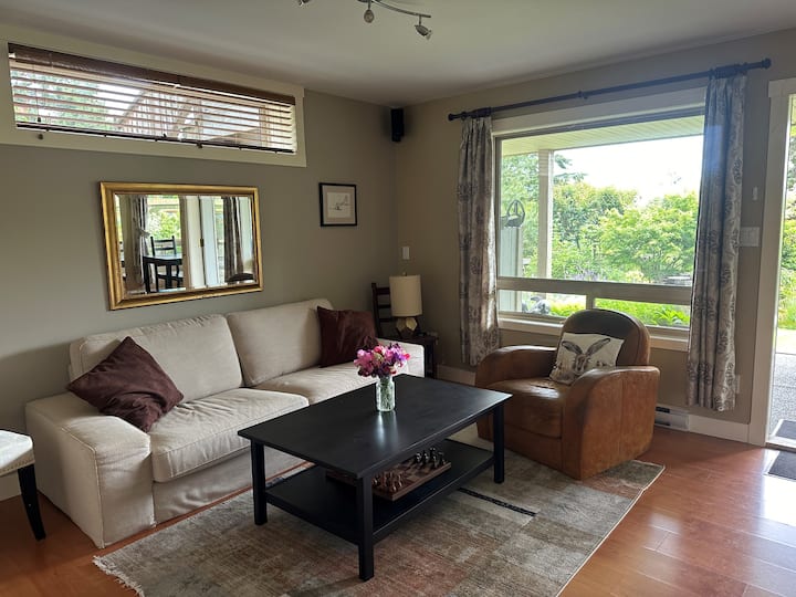 Lovely Garden Suite, Close To Beach, Salt Spring - Salt Spring Island