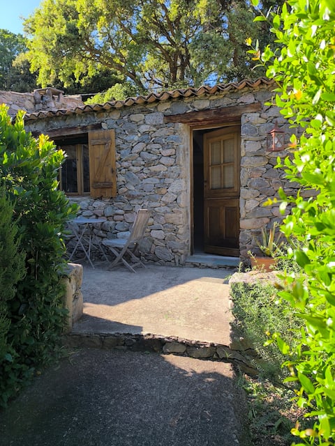Les Bergeries de Piazzagina 5 minutes from the sea