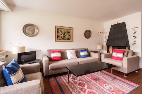 Successful Airbnb property: Sunny apartment with spectacular view in Zermatt