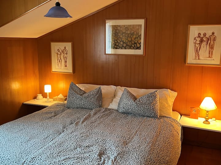 Gemütliches Schlafzimmer - Westseite zum Garten