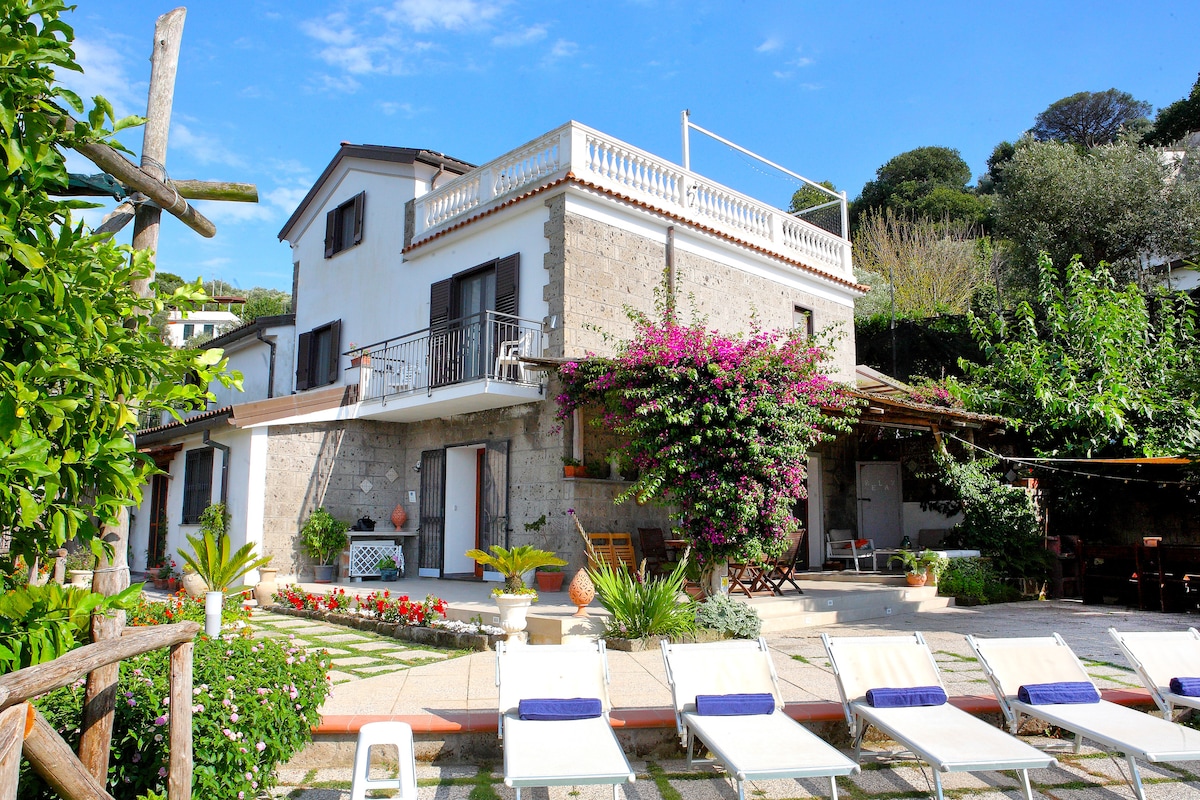 Podere Isola — view 3