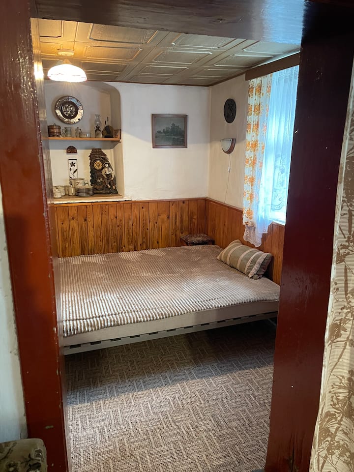 Bedroom 2 - small room.