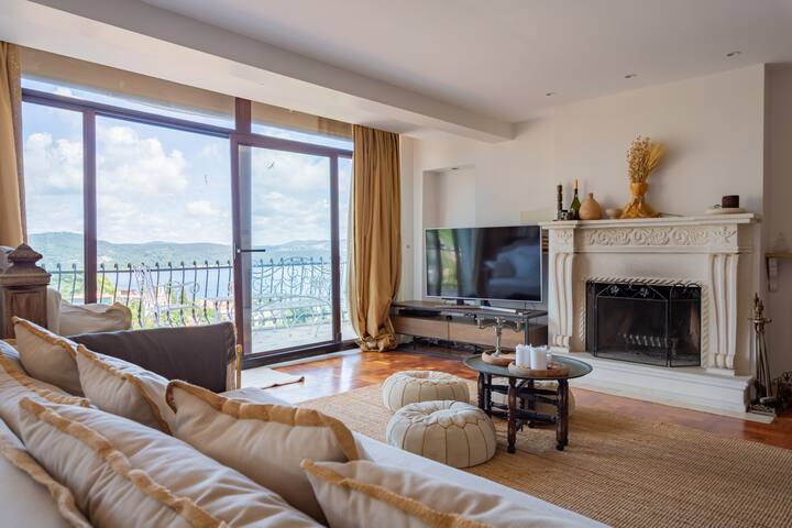 Luxury Villa : 4Br 3.5Ba | Garden | Bosporus Views gallery image 3