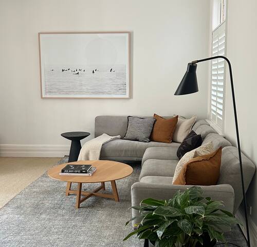 Stylish and Sunny – Family Beach Getaway in Manly gallery image 2