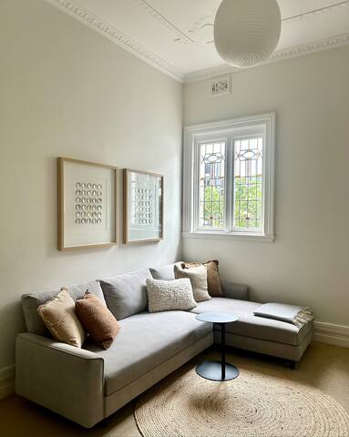 Stylish and Sunny – Family Beach Getaway in Manly gallery image 4