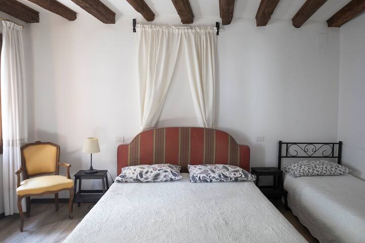 San Luca 1836 gallery image 5